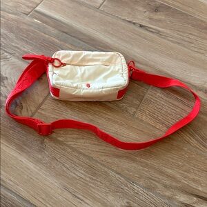 Thacker Edie Crossbody Bag, Red/Cream adjustable w/‎ zipper